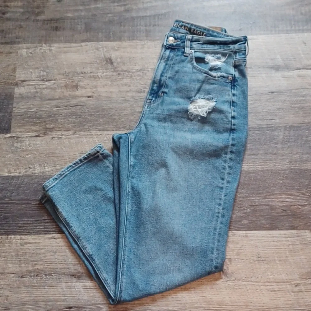 American Eagle Mom Straight Jean - Picture 7 of 9